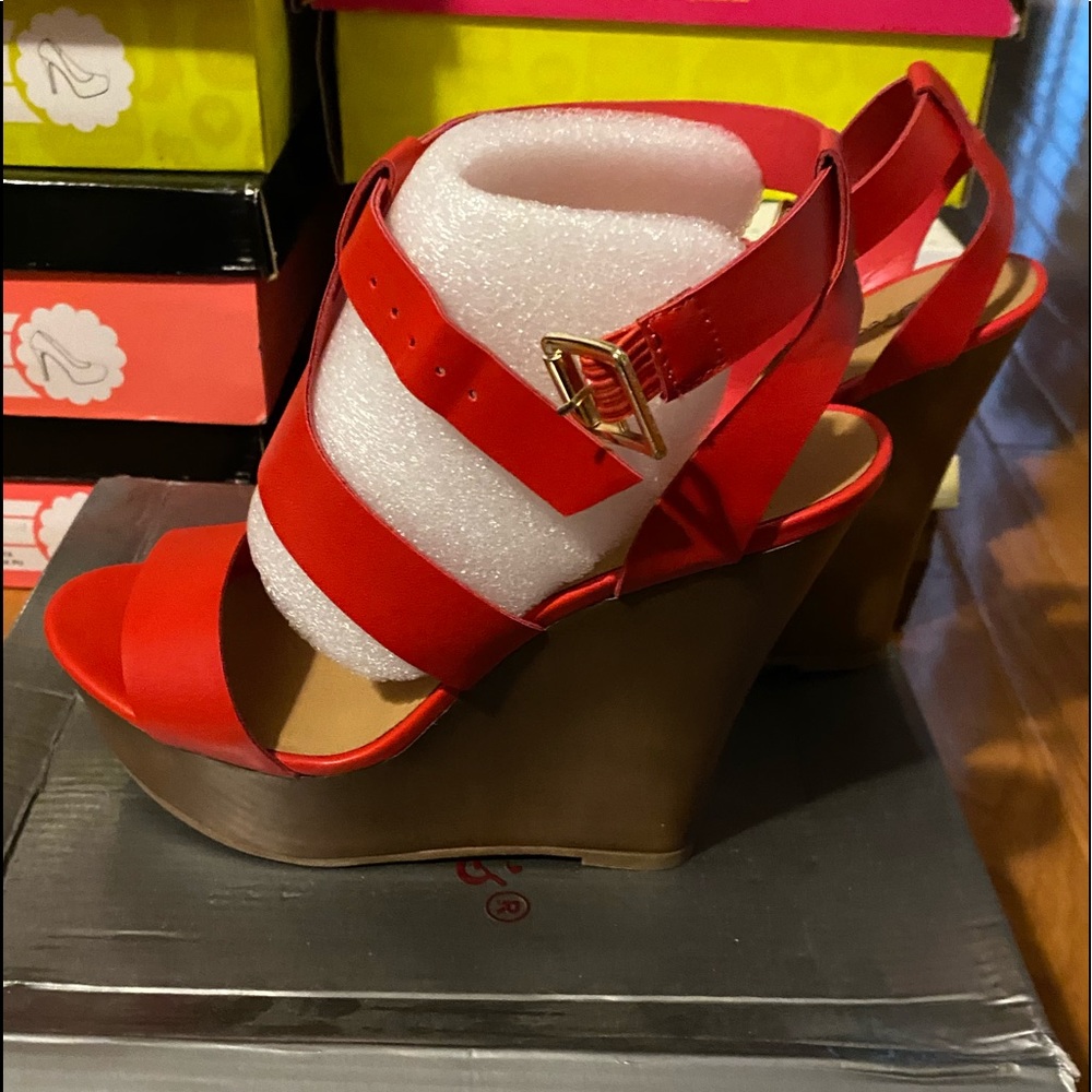 NIB red wedge sandals